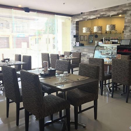 Gt Hotel Баколод Экстерьер фото