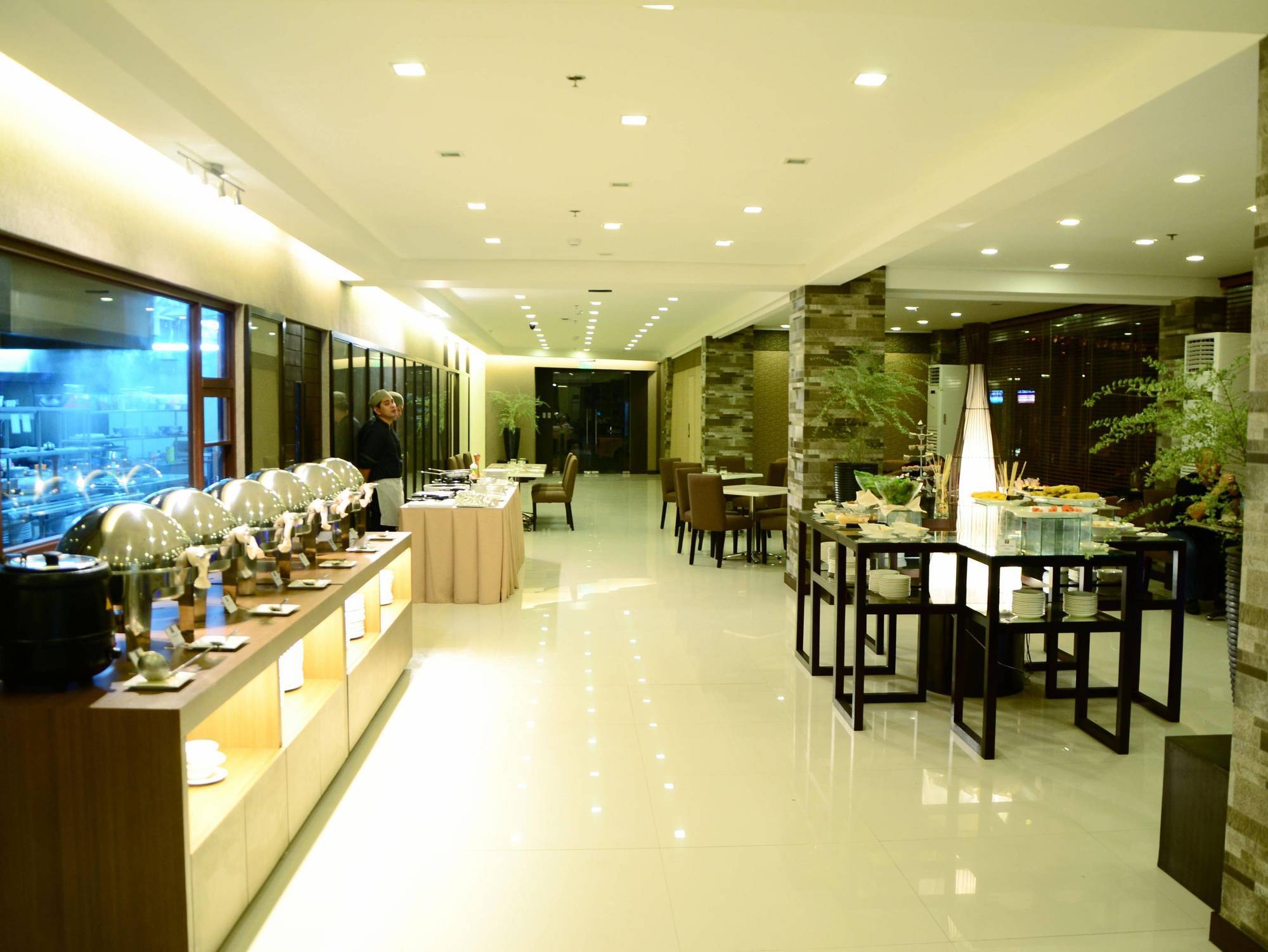 Gt Hotel Баколод Экстерьер фото