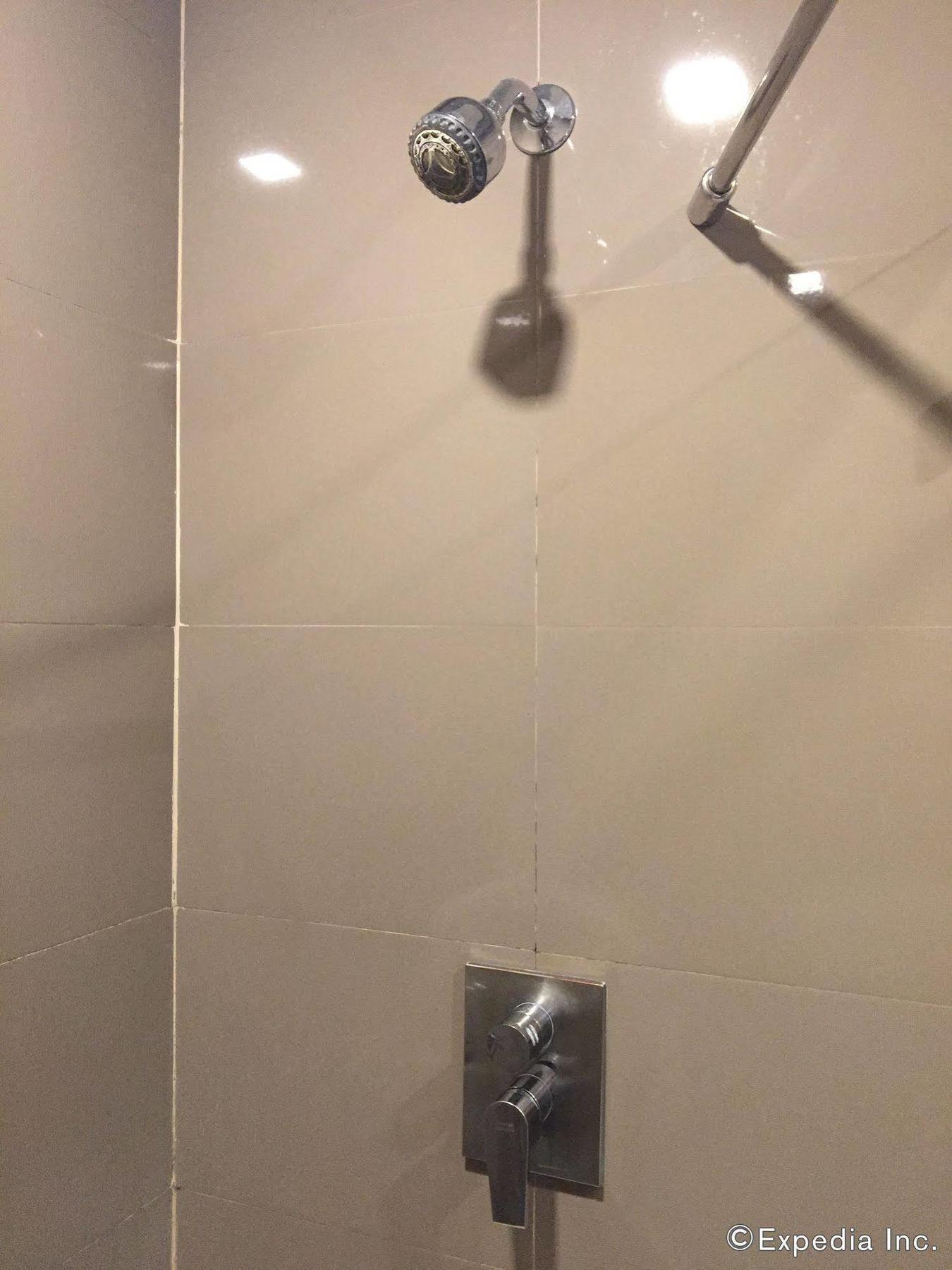Gt Hotel Баколод Экстерьер фото