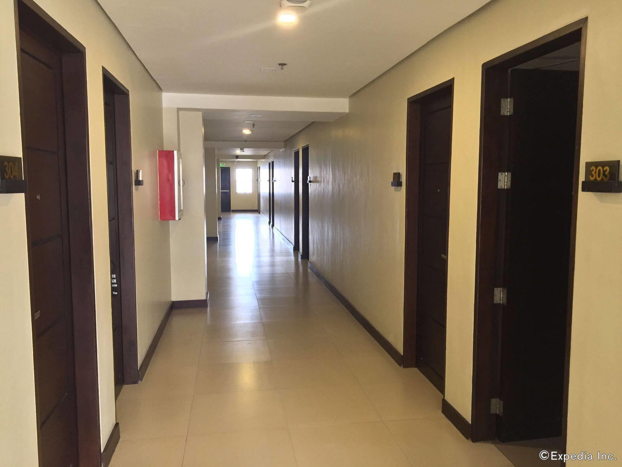 Gt Hotel Баколод Экстерьер фото